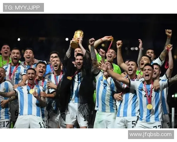 足球明星的辉煌历程与成就解析精彩瞬间回顾与未来展望